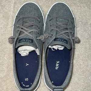 Women gray sperry shoe